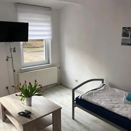 شقة Ferienwohnung Mit 2 Schlafzimmern, Ideal Fuer Handwerker, Geschaeftsreisende, Tagestouristen