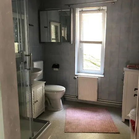 شقة Ferienwohnung Mit 2 Schlafzimmern, Ideal Fuer Handwerker, Geschaeftsreisende, Tagestouristen دورف مكلنبورغ