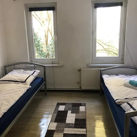 شقة Ferienwohnung Mit 2 Schlafzimmern, Ideal Fuer Handwerker, Geschaeftsreisende, Tagestouristen *
